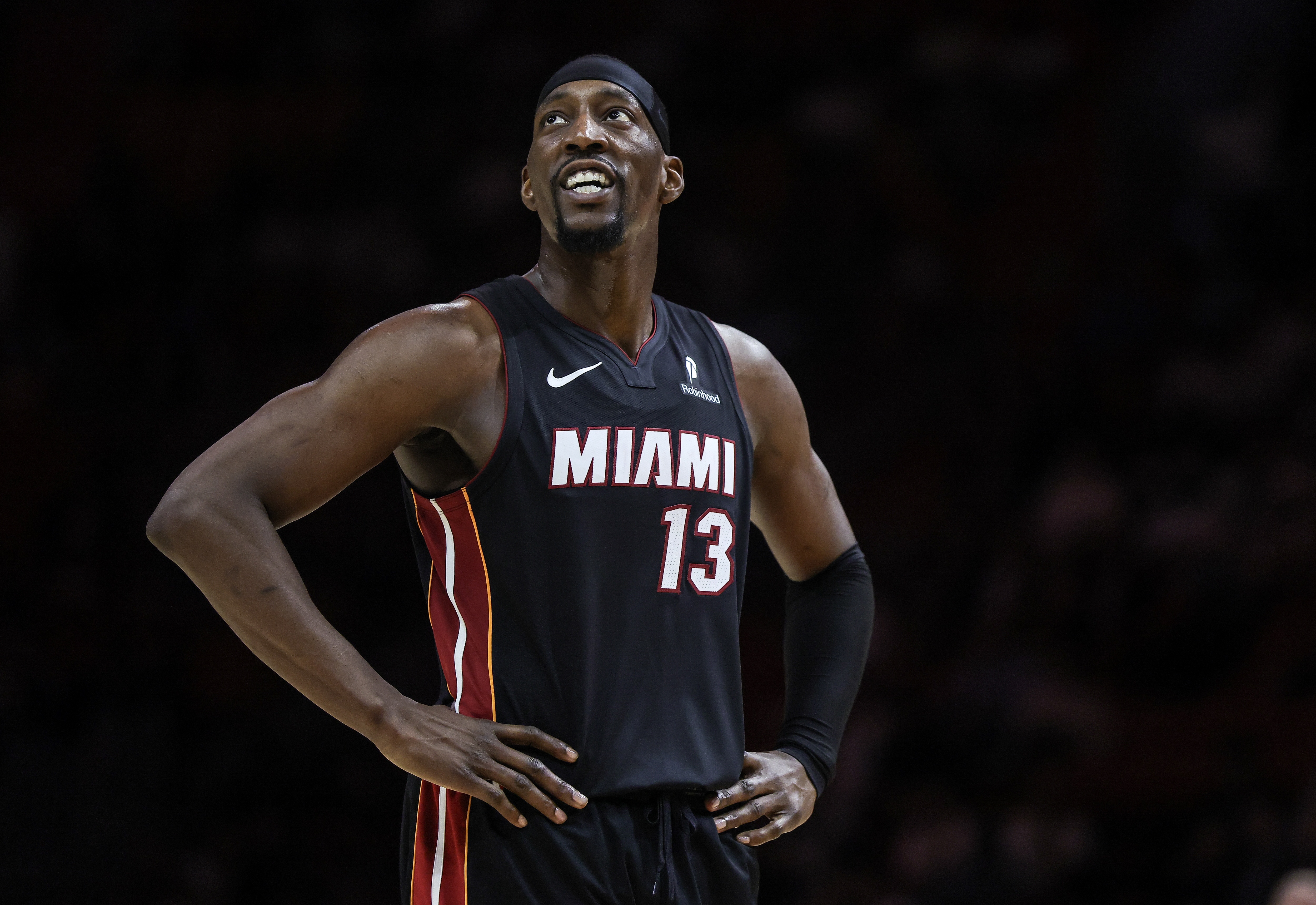 足球直播-人们想让你道歉？阿德巴约：因为他们认为我不是得分手&amp;罚球太多