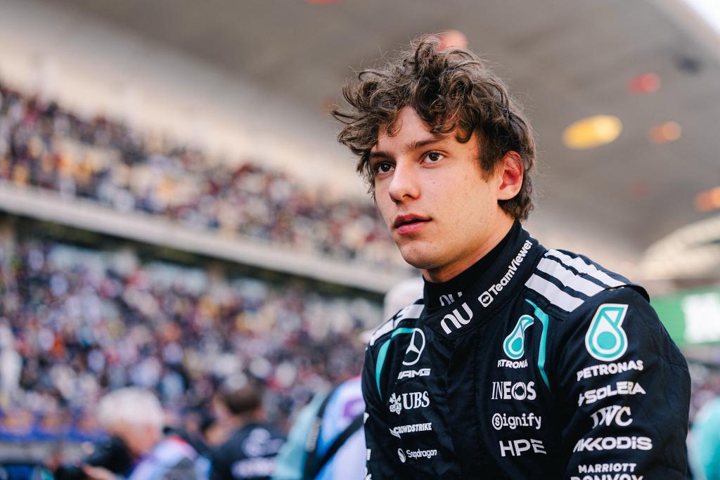 咪咕体育直播-上赛道见证历史，19岁安东内利成为历史最年轻杆位得主